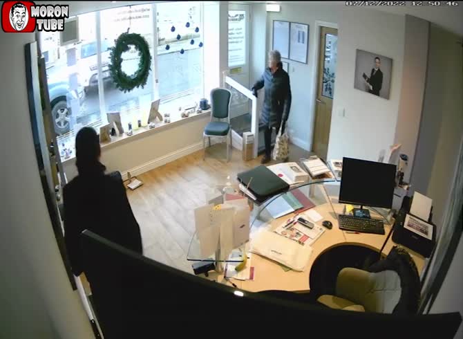 Video :A former police officer drives into a funeral home in an effort to kill his mother and his ex